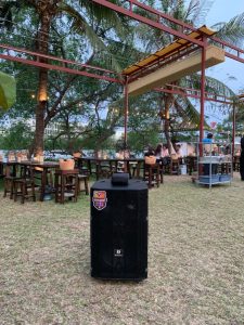 thue-loa-cam-tay-su-kien