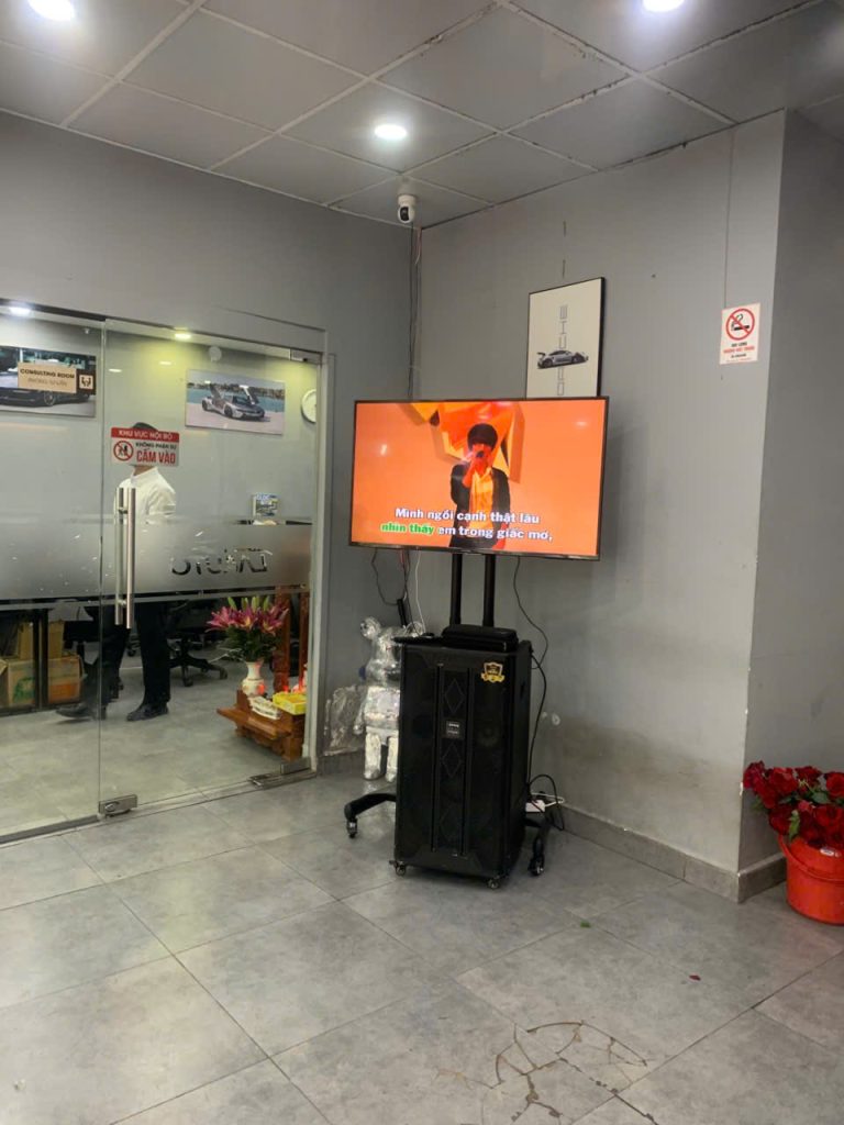 thue-loa-keo-giao-hang-tan-noi