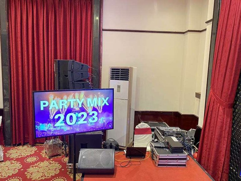 thue-tivi-samsung-hay-sony