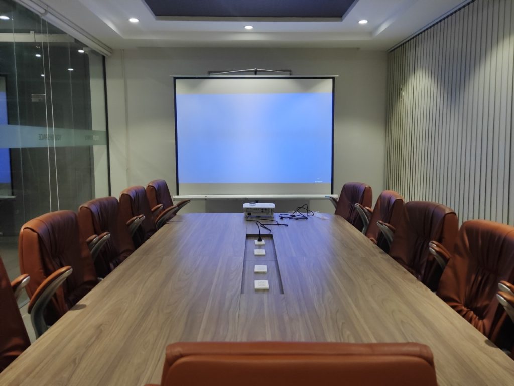 cho-thue-may-chieu-nha-be