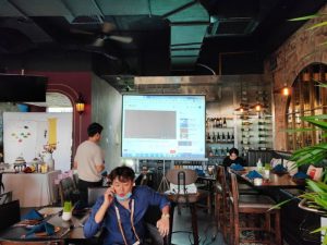 cua-hang-cho-thue-may-chieu