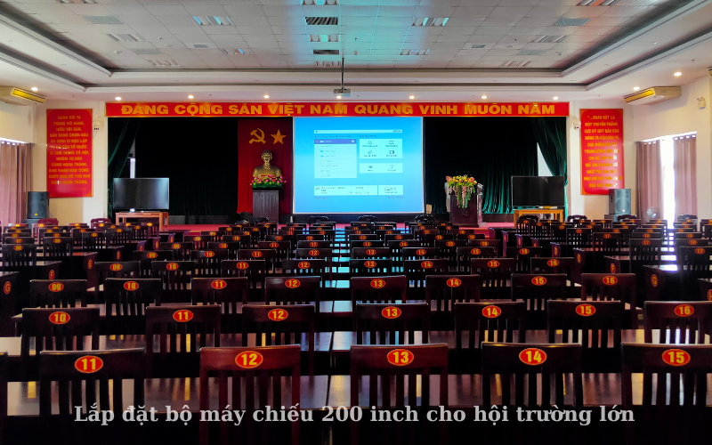 dich-vu-cho-thue-may-chieu-gia-re