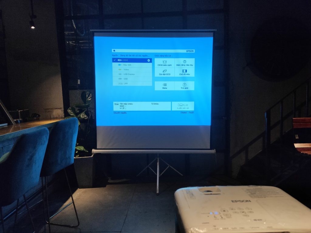 thue-man-chieu-100-inch